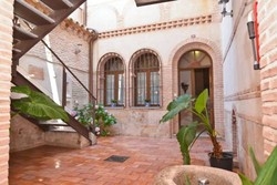 Imagen general del Apartamentos Casa del Grial. Foto 1