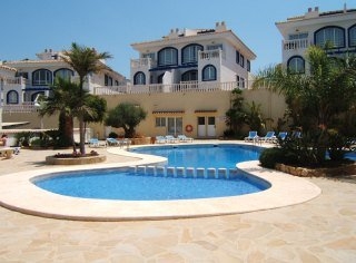 Imagen de la piscina del Apartamentos Casanova, Altea. Foto 5