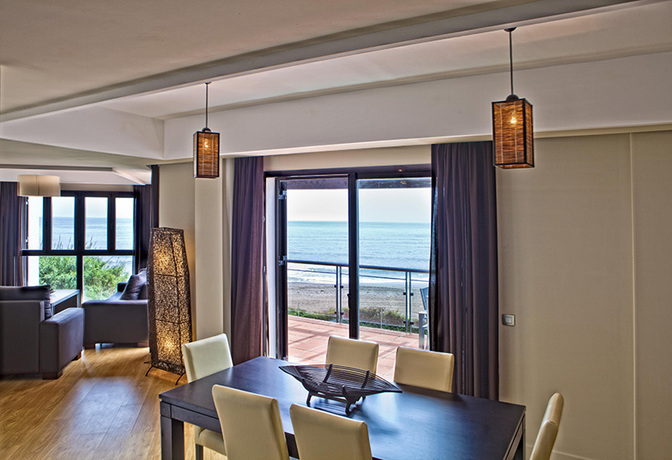 Imagen de los interiores del Apartamentos Casas Del Mar Boutique. Foto 6