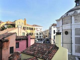 Imagen general del Apartamentos Casino Royal Apartment. Foto 8