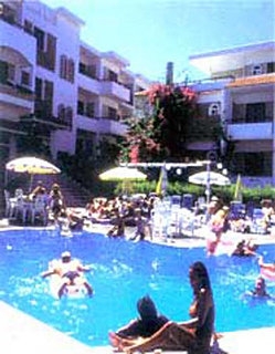Imagen de la piscina del Apartamentos Cassandra, Faliraki. Foto 1