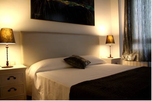 Imagen general del Apartamentos Castellar Singular Apartments. Foto 10