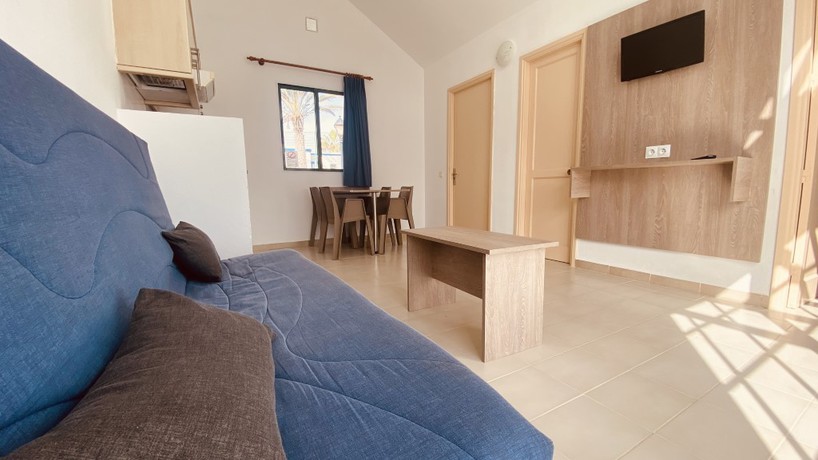 Imagen del bar/restaurante del Apartamentos Casthotels Fuertesol Bungalows. Foto 3