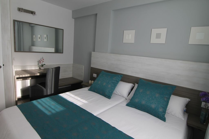 Imagen general del Apartamentos Castillo de Sol. Foto 4