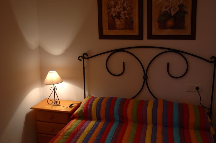 Imagen de la habitación del Apartamentos Castillo de Zalia Conjunto Rural. Foto 8