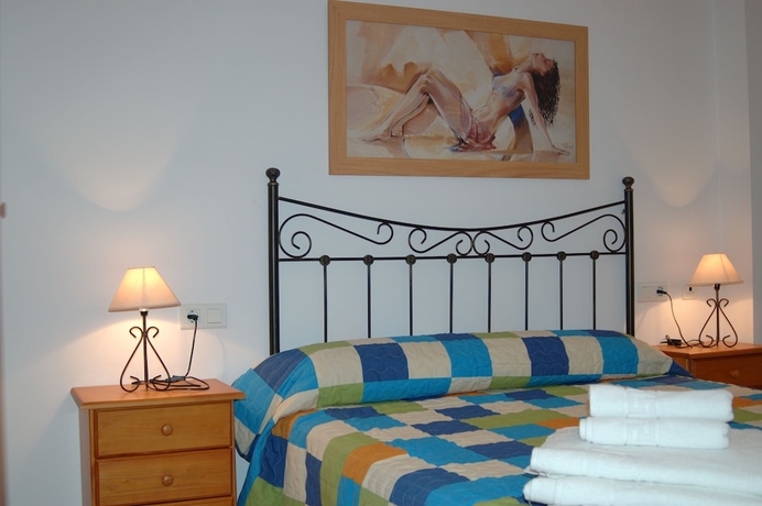 Imagen de la habitación del Apartamentos Castillo de Zalia Conjunto Rural. Foto 11