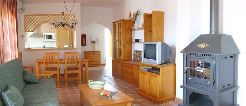 Imagen de la habitación del Apartamentos Castillo de Zalia Conjunto Rural. Foto 13