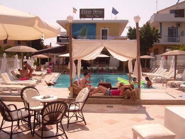 Imagen general del Apartamentos Cavo D' Oro Complex. Foto 4