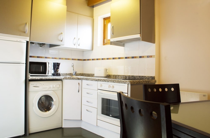 Imagen de la habitación del Apartamentos Ceán Bermúdez. Foto 11