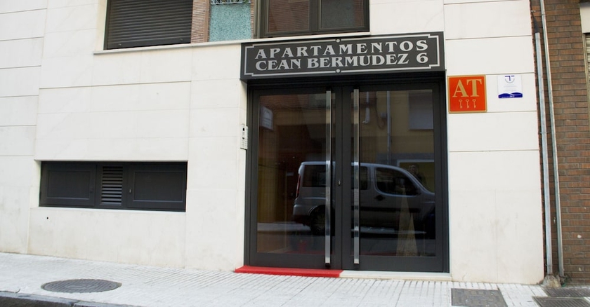 Imagen general del Apartamentos Ceán Bermúdez. Foto 3