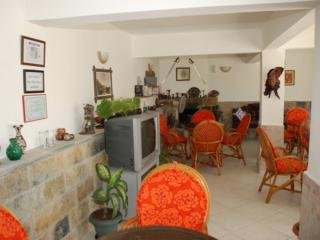 Imagen del bar/restaurante del Apartamentos Cemuhan. Foto 3