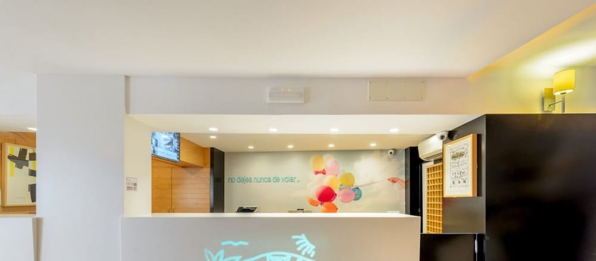 Imagen de los interiores del Apartamentos Cenit. Foto 18