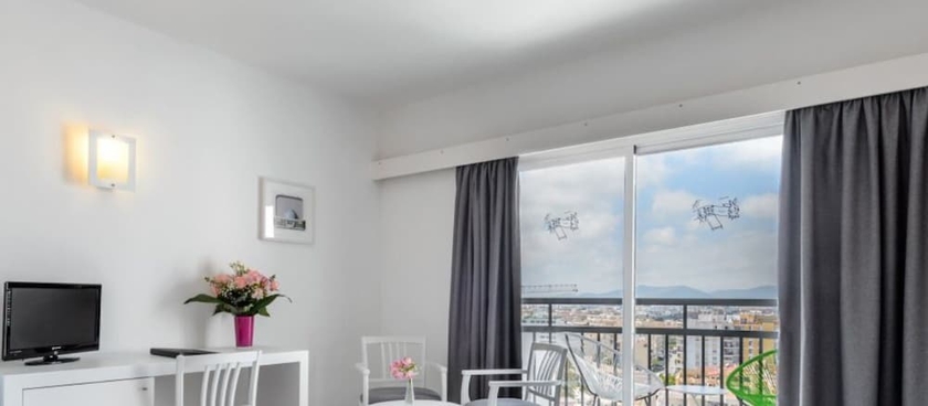 Imagen de la habitación del Apartamentos Cenit, Ibiza ciudad. Foto 16