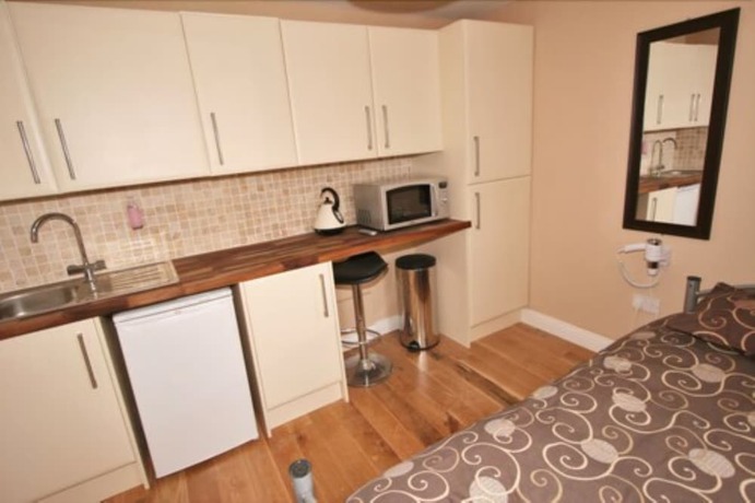 Imagen general del Apartamentos Central Studios Gloucester Road by Rooms Booked - Free Parking. Foto 11