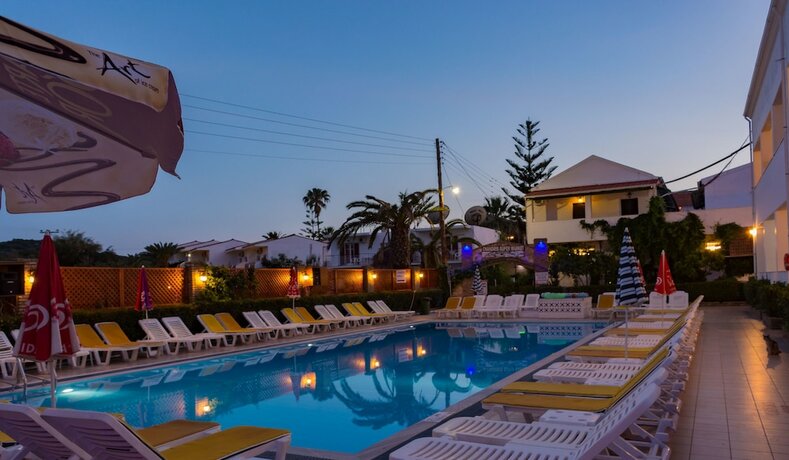 Imagen general del Apartamentos Chandris. Foto 3