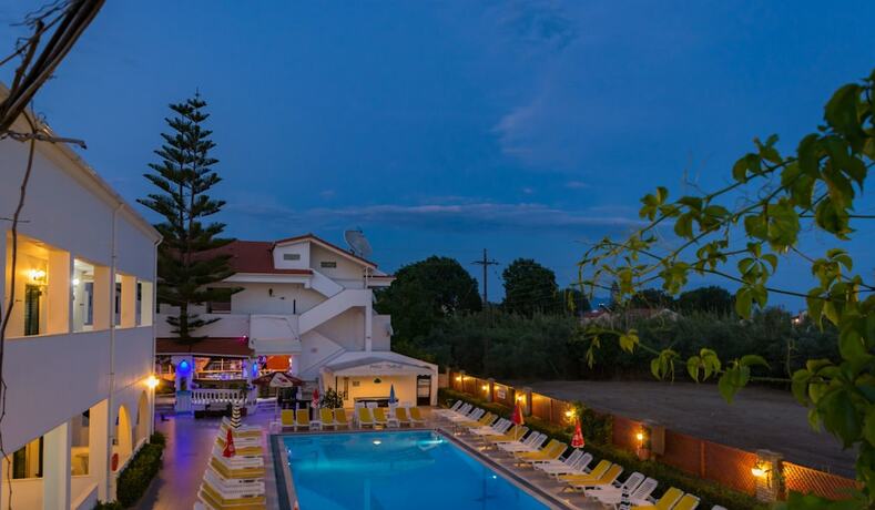 Imagen general del Apartamentos Chandris. Foto 9