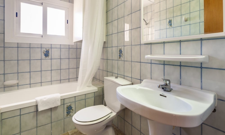 Imagen de la habitación del Apartamentos Charlys. Foto 12