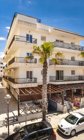 Imagen general del Apartamentos Charlys. Foto 2