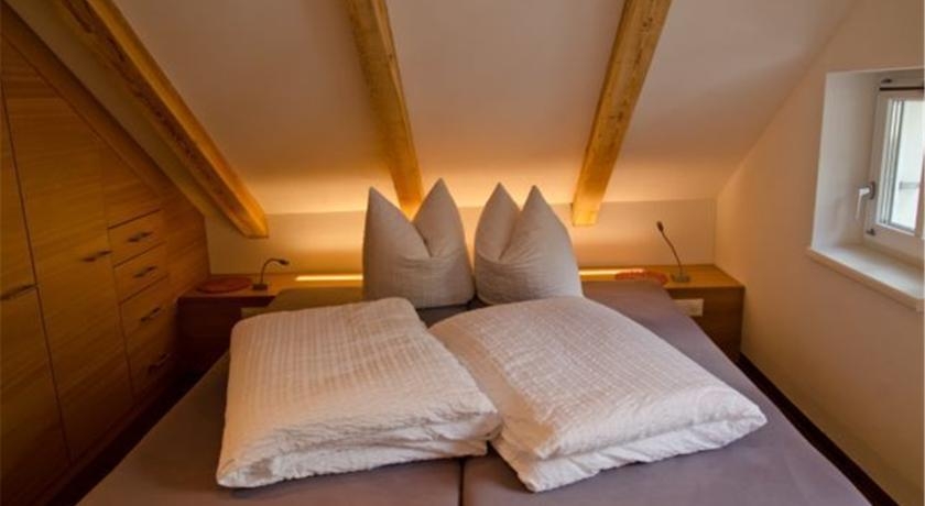 Imagen de la habitación del Apartamentos Chasa Alpetta. Foto 2