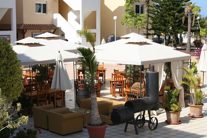 Imagen de los exteriores del Apartamentos Chayofa Country Club. Foto 8