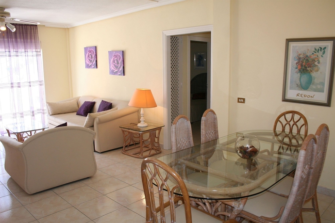 Imagen de los interiores del Apartamentos Chayofa Country Club. Foto 13