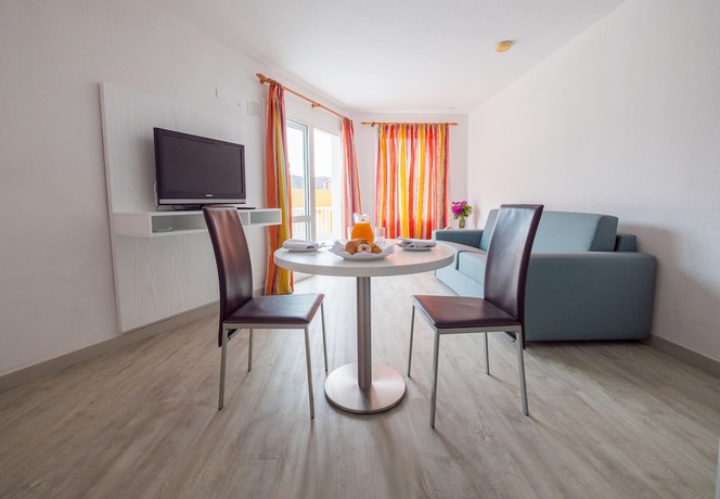 Imagen de la habitación del Apartamentos Checkin Bungalows Atlantida. Foto 11