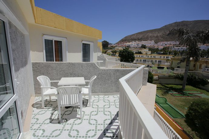 Imagen de los exteriores del Apartamentos Checkin Bungalows Atlantida. Foto 15