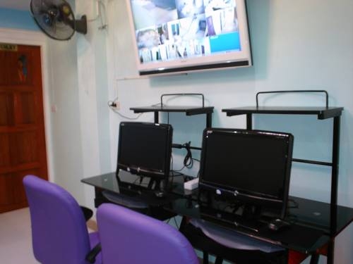 Imagen de los interiores del Apartamentos Chinatip Yusabuy. Foto 17