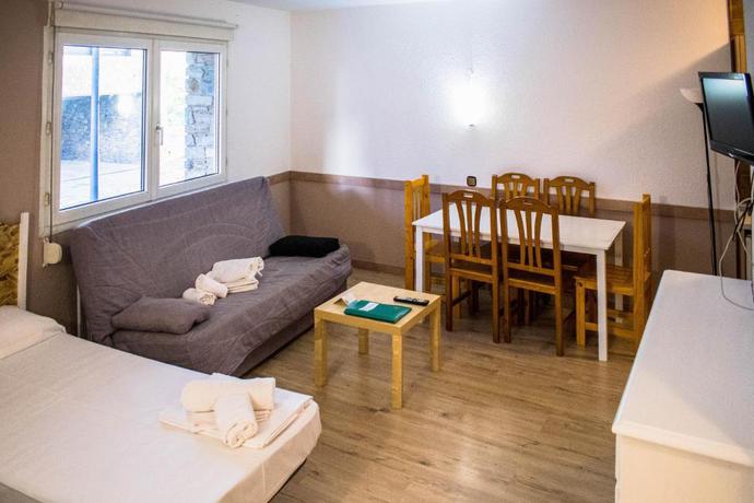 Imagen general del Apartamentos Cim Pas 3000. Foto 4