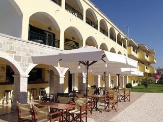 Imagen del bar/restaurante del Apartamentos Clio Aparthotel. Foto 2