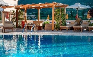 Imagen de la piscina del Apartamentos Clio Aparthotel. Foto 6
