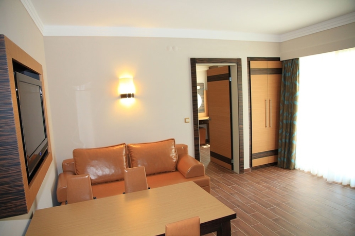 Imagen de la habitación del Apartamentos Club Alpina, Marmaris. Foto 15