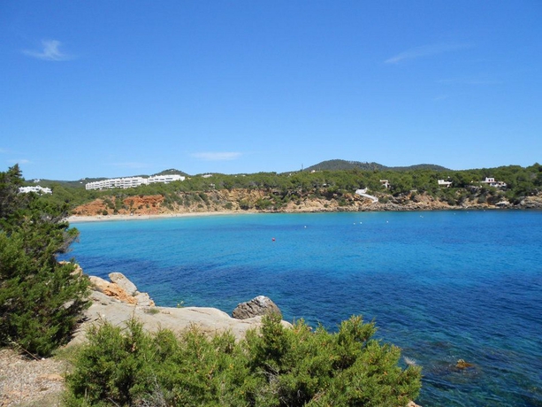 Imagen de los exteriores del Apartamentos Club Cala Azul. Foto 6