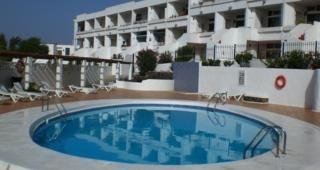 Imagen de la piscina del Apartamentos Club Las Vistas. Foto 6