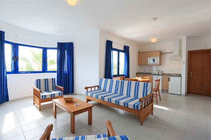 Imagen de los interiores del Apartamentos Club Pocillos. Foto 13