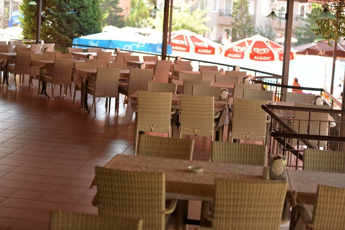 Imagen del bar/restaurante del Apartamentos Club Sidar. Foto 4