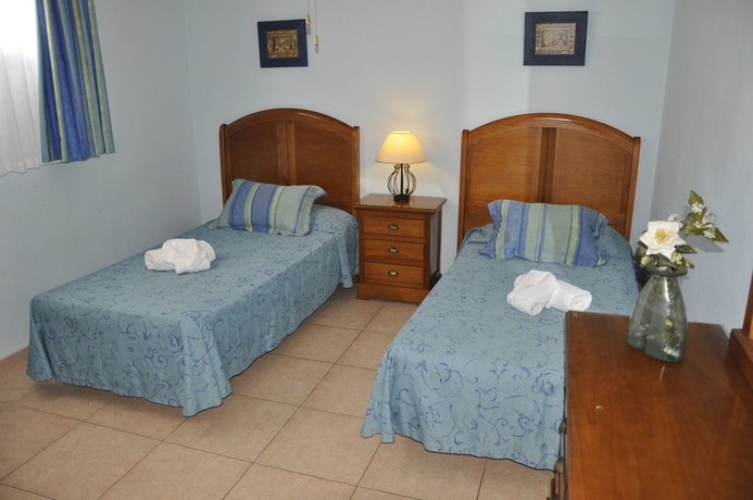 Imagen de la habitación del Apartamentos Club Tenerife. Foto 2