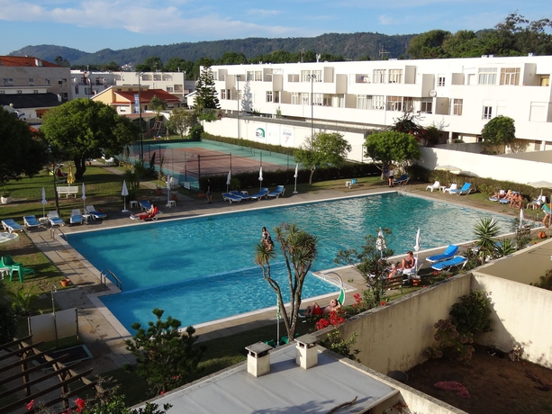 Imagen de la piscina del Apartamentos Clube Pinhal da Foz. Foto 16