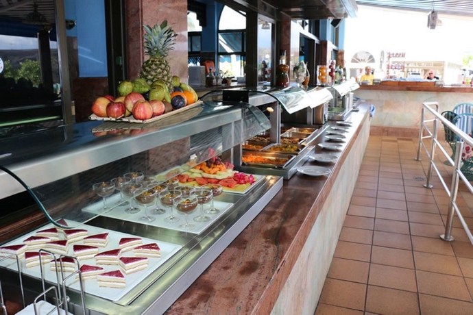 Imagen general del Apartamentos Colina Mar. Foto 11