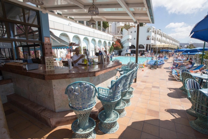 Imagen general del Apartamentos Colina Mar. Foto 13