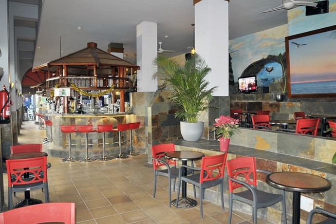 Imagen general del Apartamentos Colina Mar. Foto 15