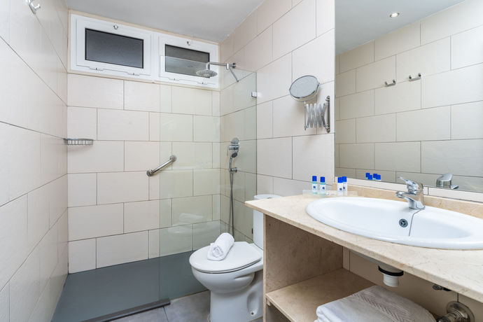 Imagen de la habitación del Apartamentos Colón Playa. Foto 7