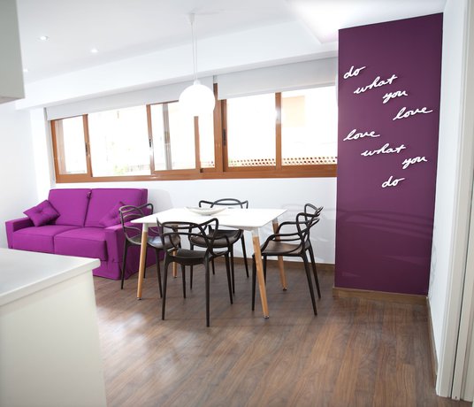 Imagen de la habitación del Apartamentos Color Suites Alicante. Foto 5