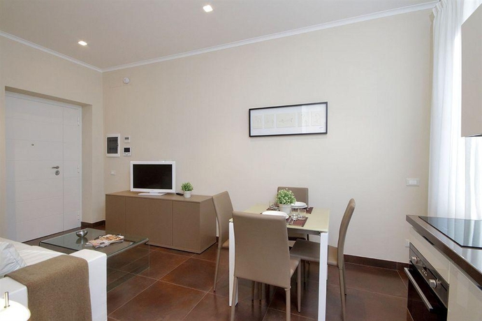 Imagen general del Apartamentos Colosseo Gardens - My Extra Home. Foto 13