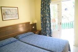 Imagen general del Apartamentos Complejo Las Tres Palmeras. Foto 4