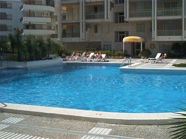 Imagen de la piscina del Apartamentos Complejo Novelty. Foto 5