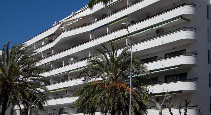 Imagen general del Apartamentos Complejo Riviera. Foto 8