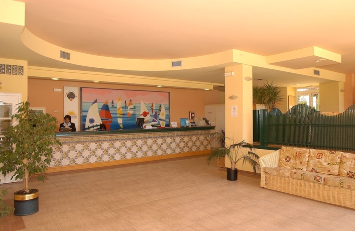 Imagen de los interiores del Apartamentos Comte d'Empuries. Foto 16