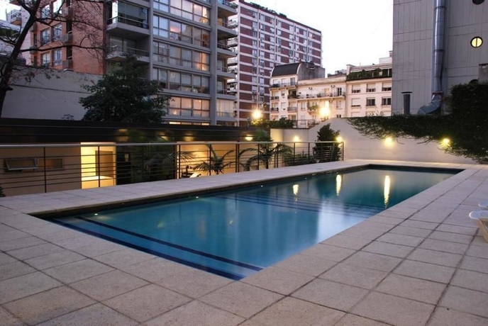 Imagen de la piscina del Apartamentos Concord Callao By Recoleta Apartments. Foto 15