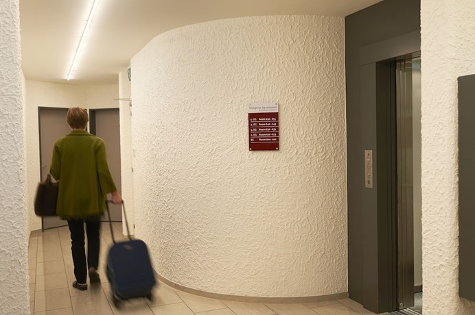 Imagen de los interiores del Apartamentos Congress by Hotel du Commerce. Foto 19